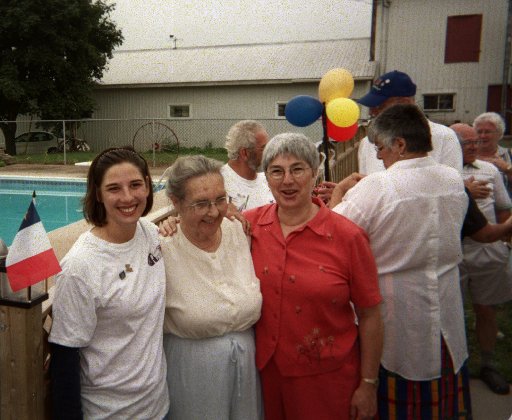 Sara Beanlands with her grandmother, Beulah Shaw, and her mother, Hope Beanlands, at the gathering of Thibodeau(x) family members at Willow Brook Farm.  (Photo by Ron Thibodeaux)